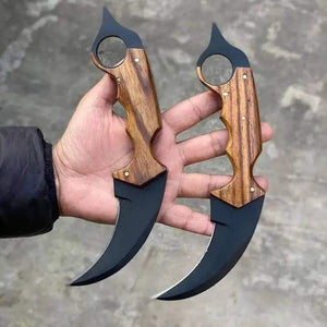 "Handcrafted Carbon Steel Karambit with Exquisite Rosewood Handle and Leather Sheath"